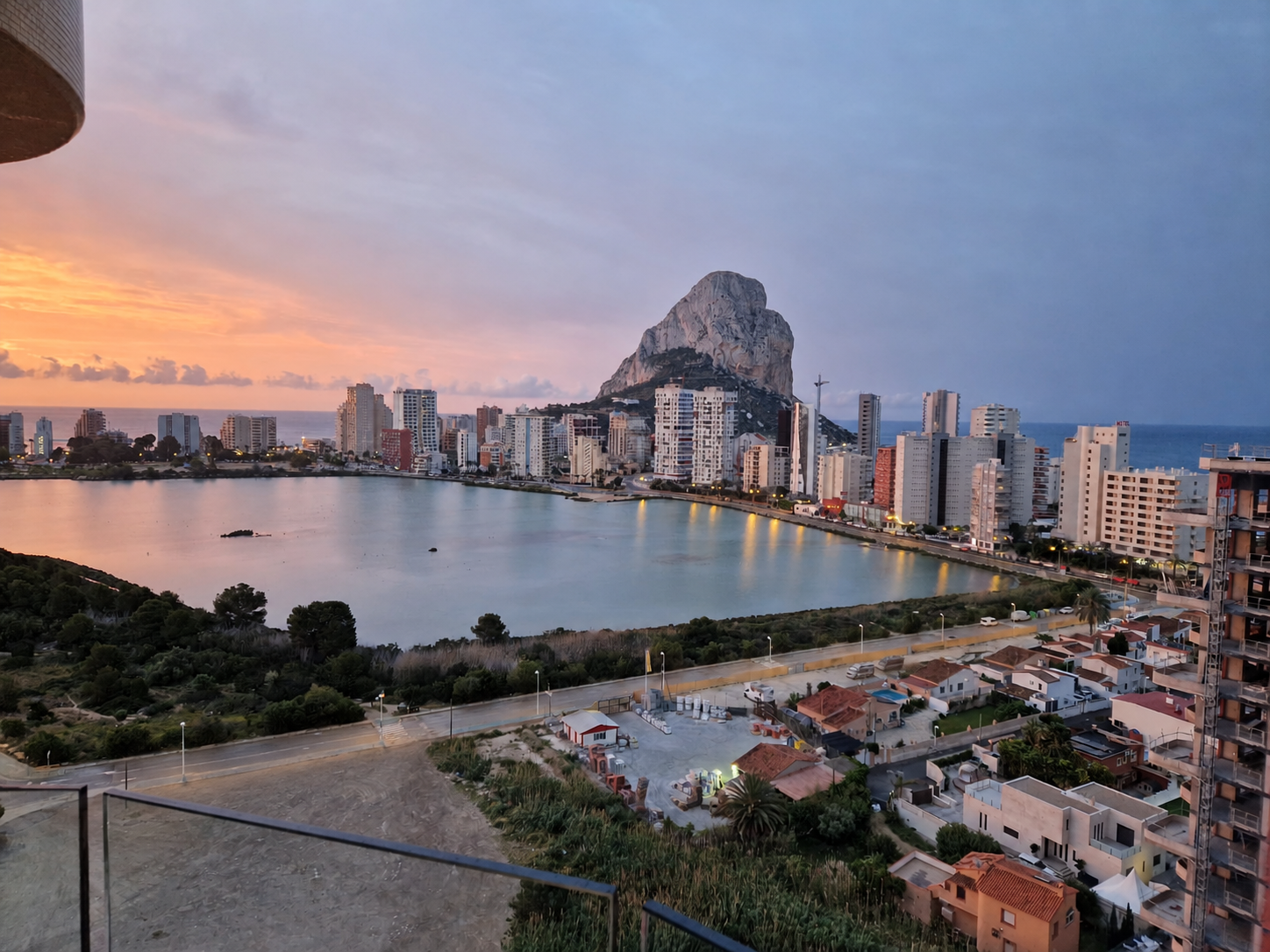 Widok z balkonu apartamentu Gold w Calpe